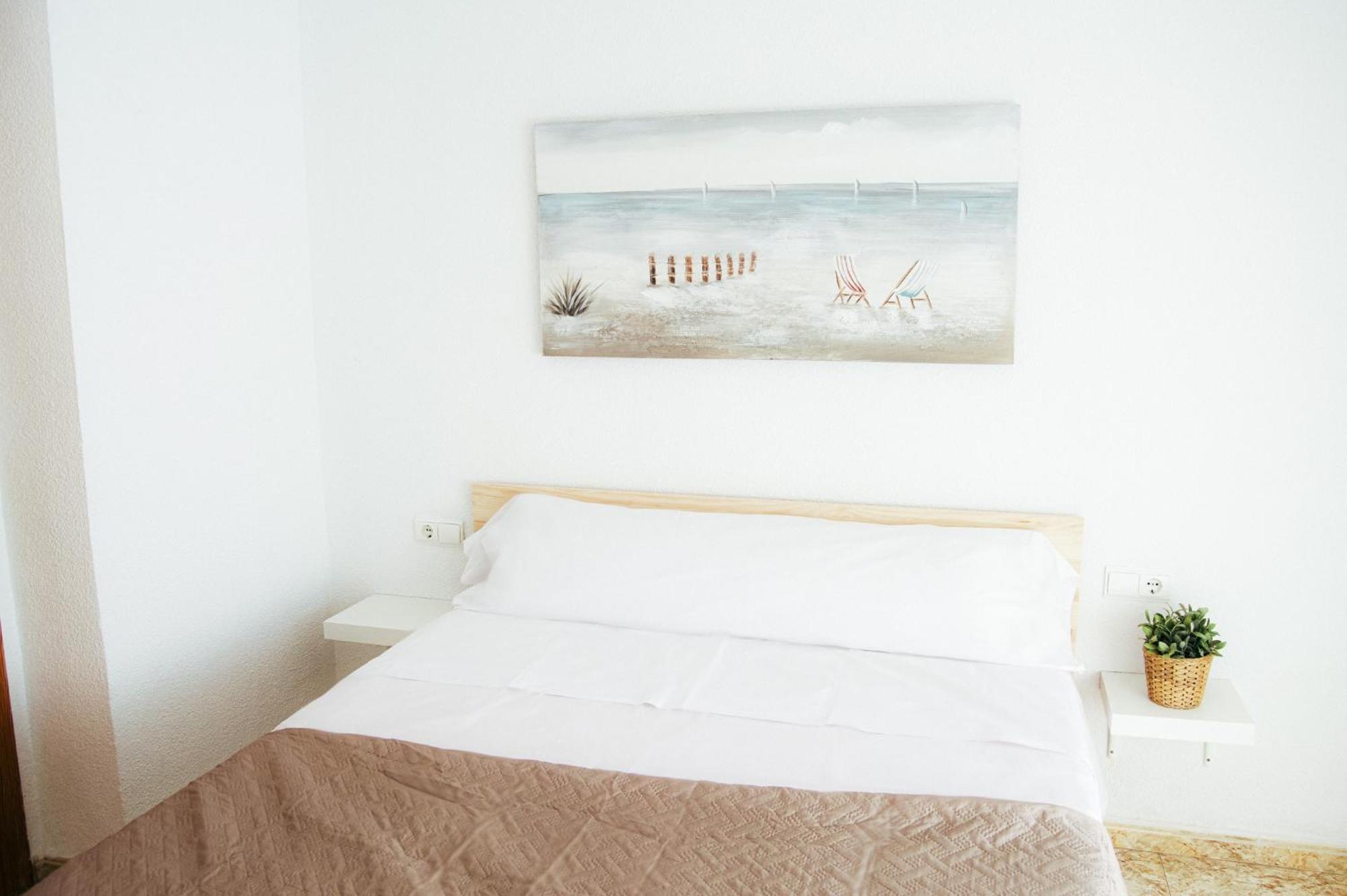 Sol Y Mar Apartments, A 200M De La Playa En El Centro סנטה פולה מראה חיצוני תמונה